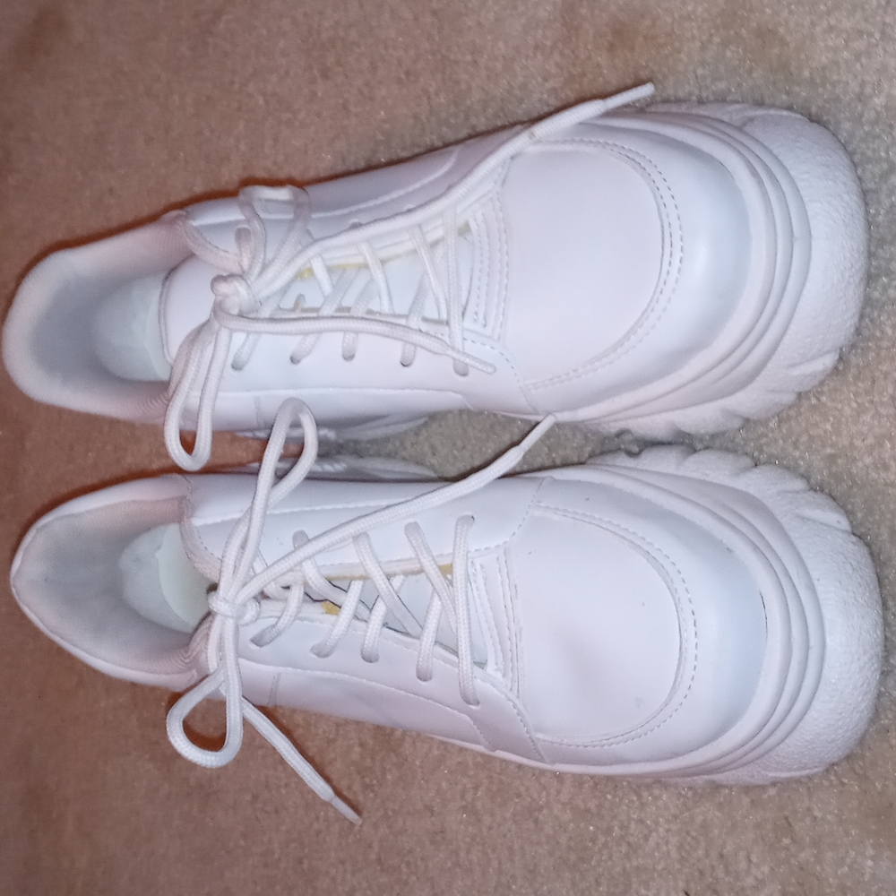 Urban Outfitters White  Sneakers Size 9 or 39 - Picture 2 of 8